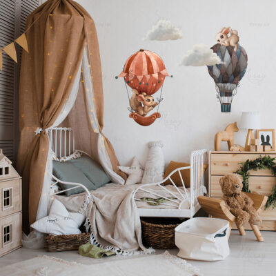 Зайка и белочка на воздушных шарах-визуал Зайка и белочка на воздушных шарах-визуал